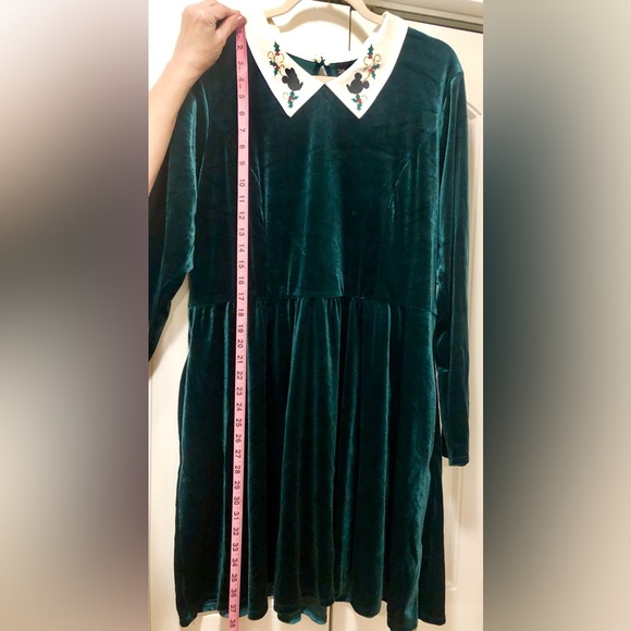 Disney Velvet Holiday Dress w/Pockets & Mickey Minnie Mouse Silhouette Collar 2X - Picture 10 of 16